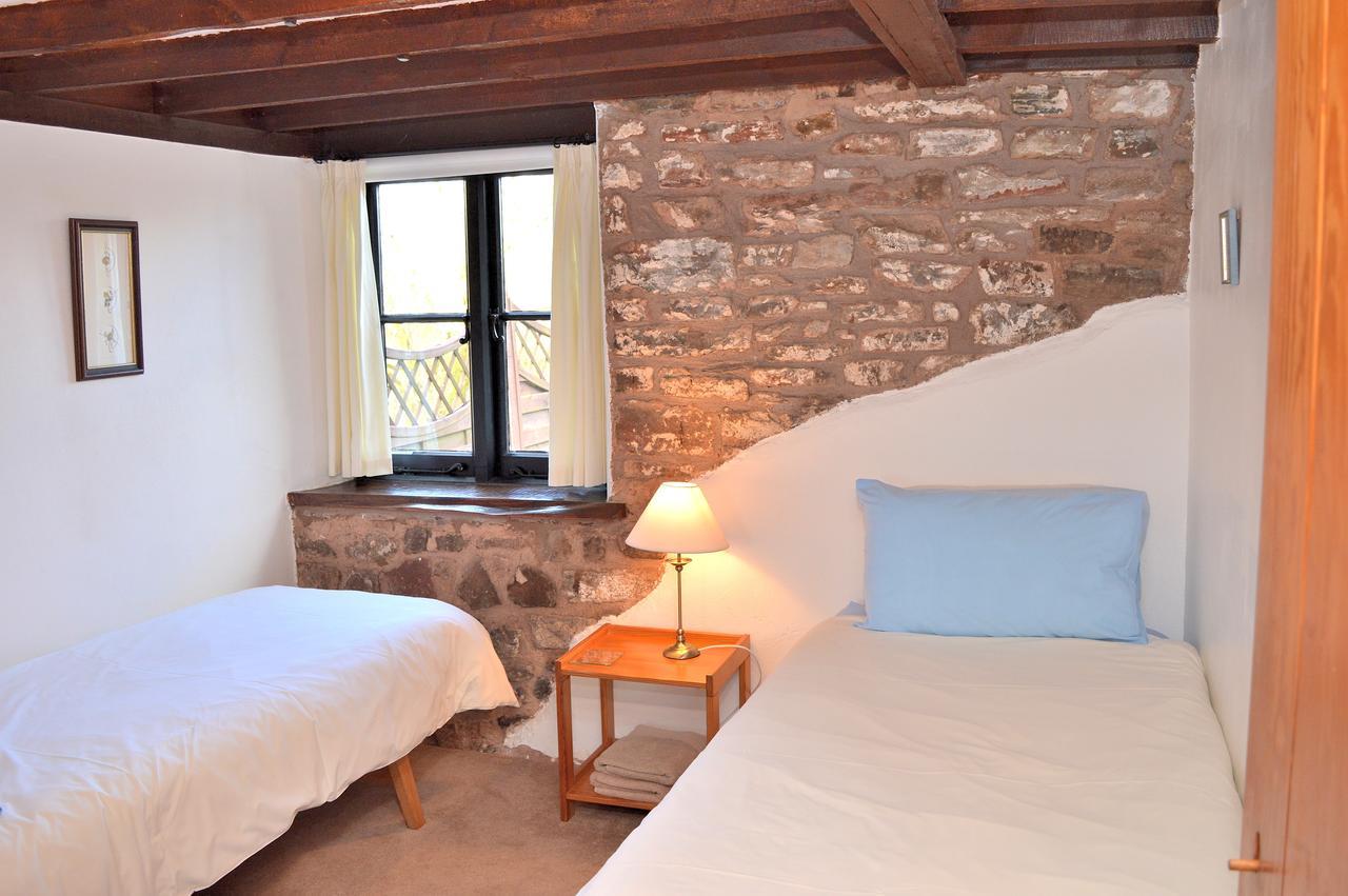 Three Gates Farm Holiday Cottages Huntsham 외부 사진