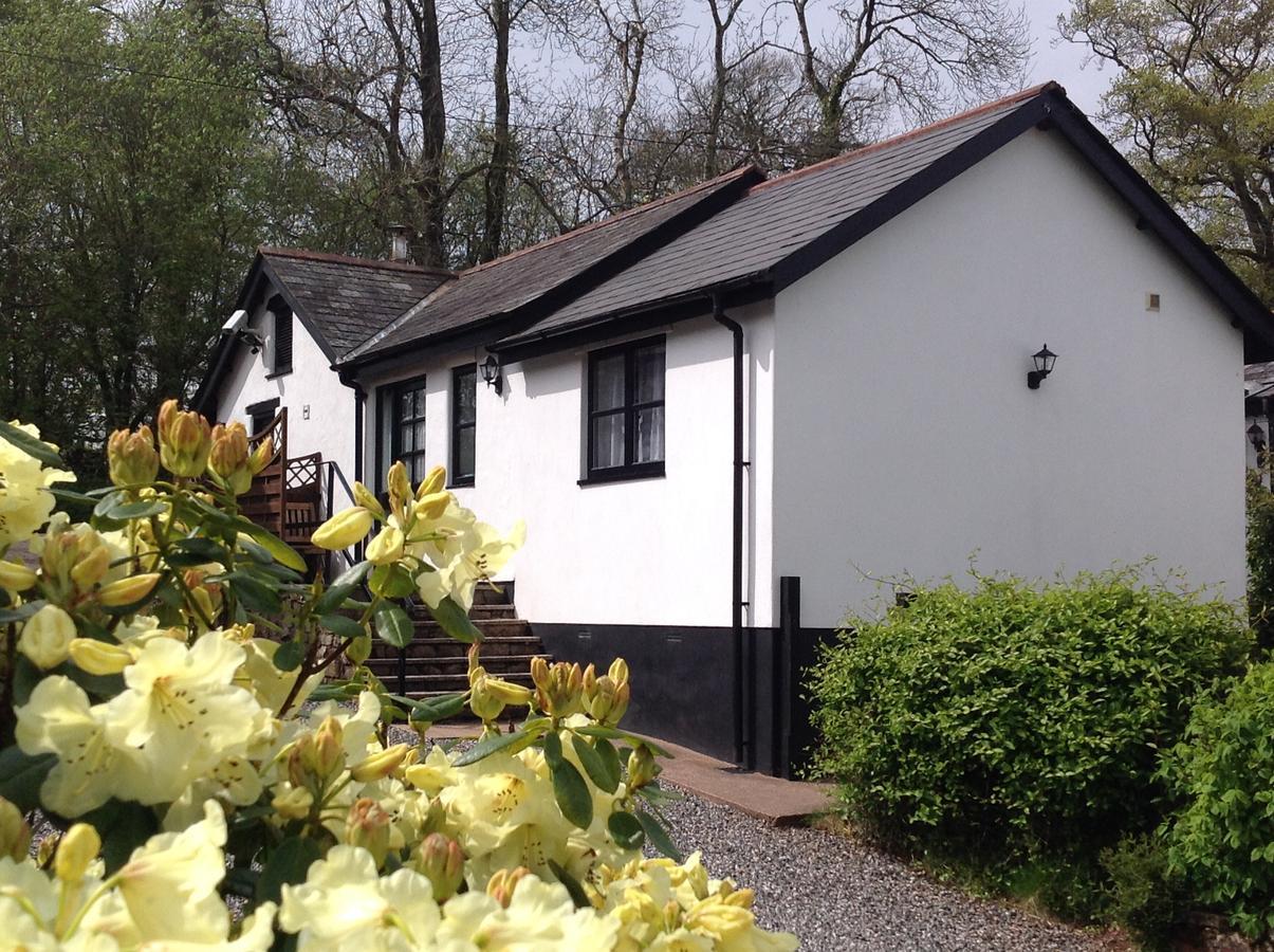 Three Gates Farm Holiday Cottages Huntsham 외부 사진