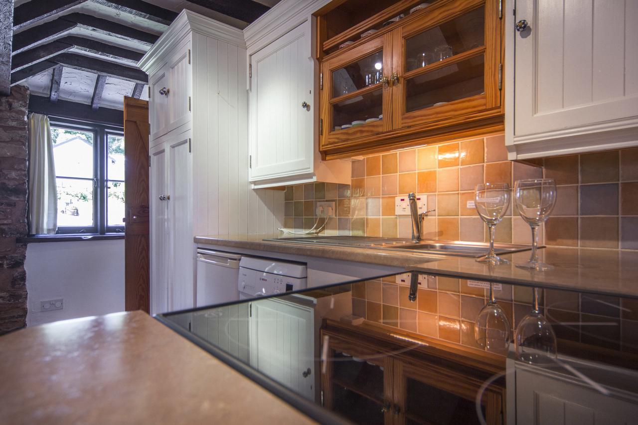 Three Gates Farm Holiday Cottages Huntsham 외부 사진